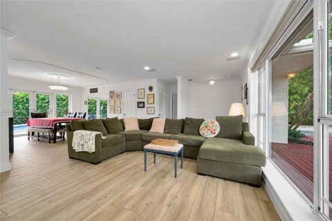Villa ou maison à vendre à Miami, Floride: 4 chambres, 153.38 m2 № 2063754 - photo 10
