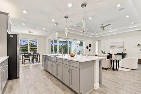 Villa ou maison à vendre à Wesley Chapel, Floride: 5 chambres, 321.53 m2 № 2418862 - photo 20