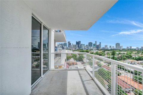 Condominio en venta en Miami, Florida, 1 dormitorio, 65.96 m2 № 1940929 - foto 5