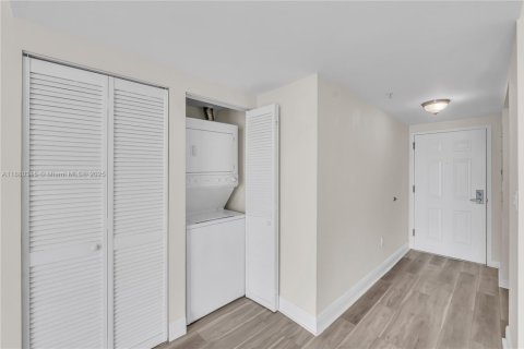 Condominio en venta en Miami, Florida, 1 dormitorio, 65.96 m2 № 1940929 - foto 22