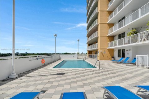 Condominio en venta en Miami, Florida, 1 dormitorio, 65.96 m2 № 1940929 - foto 28