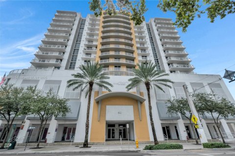 Condominio en venta en Miami, Florida, 1 dormitorio, 65.96 m2 № 1940929 - foto 23