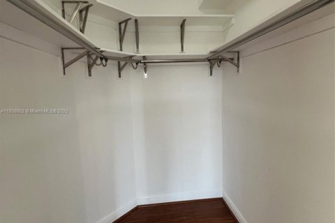 Condominio en alquiler en Miami, Florida, 2 dormitorios, 106.37 m2 № 1961123 - foto 14