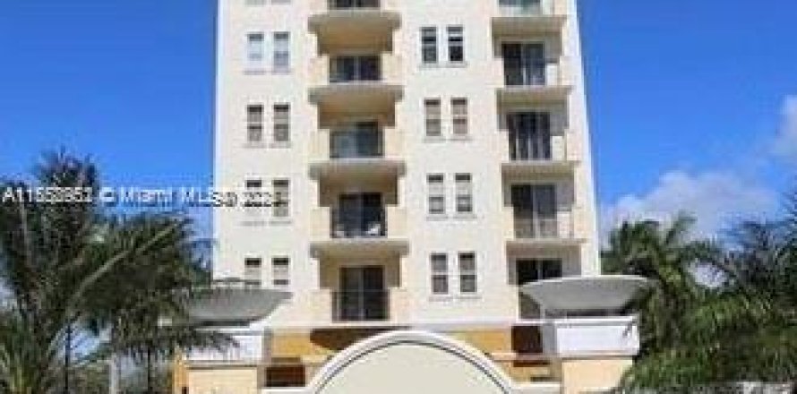 Condominio en Miami, Florida, 2 dormitorios  № 1961123