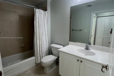 Condominio en alquiler en Miami, Florida, 2 dormitorios, 106.37 m2 № 1961123 - foto 16
