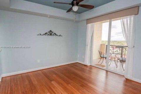 Condominio en alquiler en Miami, Florida, 2 dormitorios, 106.37 m2 № 1961123 - foto 3