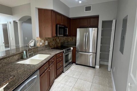 Condominio en alquiler en Miami, Florida, 2 dormitorios, 106.37 m2 № 1961123 - foto 10