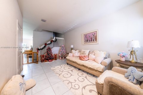 Купить таунхаус в Хомстед, Флорида 3 спальни, 169.73м2, № 1968010 - фото 3