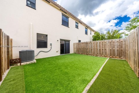 Купить таунхаус в Хомстед, Флорида 3 спальни, 169.73м2, № 1968010 - фото 8