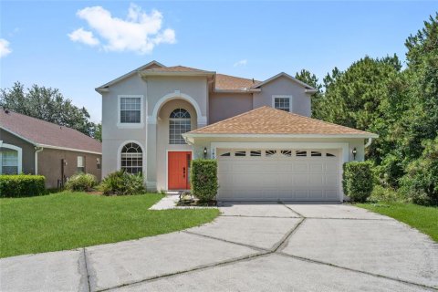 House in Orlando, Florida 4 bedrooms, 226.31 sq.m. № 2122791 - photo 2