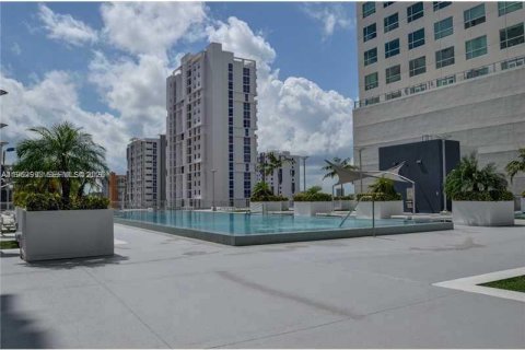 Copropriété à louer à Miami, Floride: 1 chambre, 73.86 m2 № 2023957 - photo 18