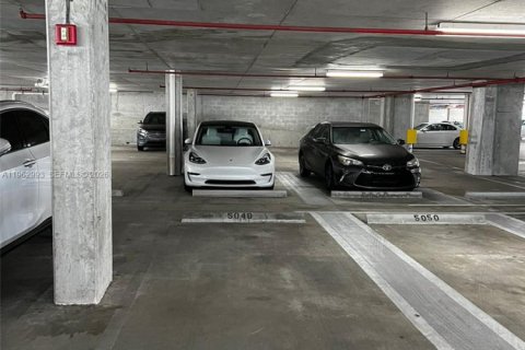 Copropriété à louer à Miami, Floride: 1 chambre, 73.86 m2 № 2023957 - photo 22