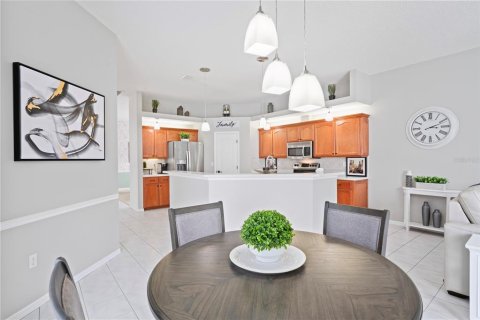 Casa en venta en Spring Hill, Florida, 3 dormitorios, 258.27 m2 № 1770909 - foto 18
