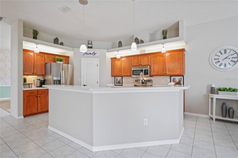 Casa en venta en Spring Hill, Florida, 3 dormitorios, 258.27 m2 № 1770909 - foto 11