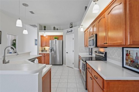 Casa en venta en Spring Hill, Florida, 3 dormitorios, 258.27 m2 № 1770909 - foto 15