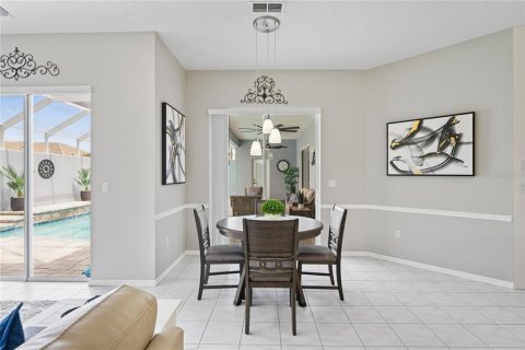 Casa en venta en Spring Hill, Florida, 3 dormitorios, 258.27 m2 № 1770909 - foto 16