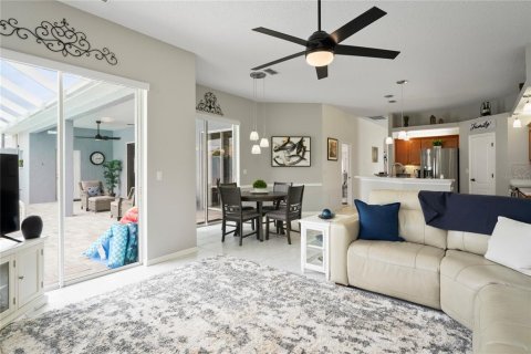 Casa en venta en Spring Hill, Florida, 3 dormitorios, 258.27 m2 № 1770909 - foto 25