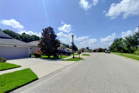 House in Wesley Chapel, Florida 3 bedrooms, 156.63 sq.m. № 1847520 - photo 3