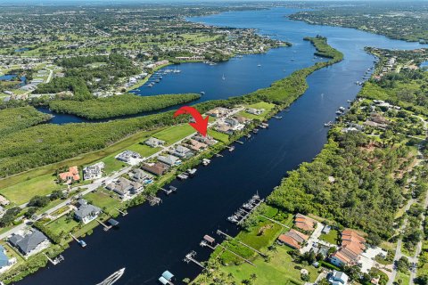 Villa ou maison à vendre à Port St. Lucie, Floride: 6 chambres, 577.2 m2 № 2176677 - photo 27