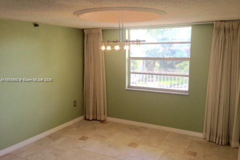 Condominio en venta en Lauderhill, Florida, 3 dormitorios, 164.44 m2 № 1762480 - foto 8