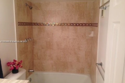 Condominio en venta en Lauderhill, Florida, 3 dormitorios, 164.44 m2 № 1762480 - foto 6