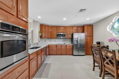 Купить кондоминиум в Уэстон, Флорида 2 спальни, 150.97м2, № 2186043 - фото 4