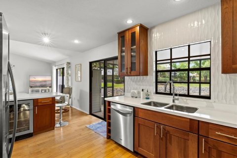 Adosado en venta en Sarasota, Florida, 3 dormitorios, 162.58 m2 № 2129696 - foto 14