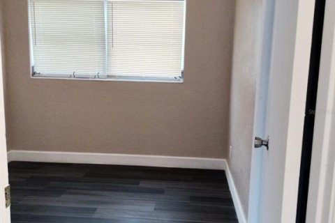 House in Ocala, Florida 4 bedrooms, 132.01 sq.m. № 2212250 - photo 2