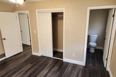 House in Ocala, Florida 4 bedrooms, 132.01 sq.m. № 2212250 - photo 19