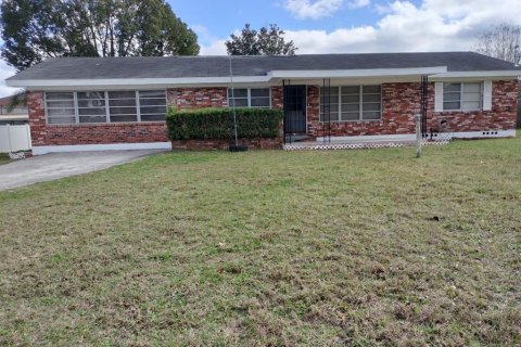 House in Ocala, Florida 4 bedrooms, 132.01 sq.m. № 2212250