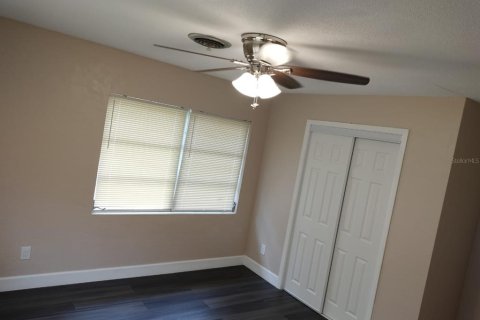 House in Ocala, Florida 4 bedrooms, 132.01 sq.m. № 2212250 - photo 5