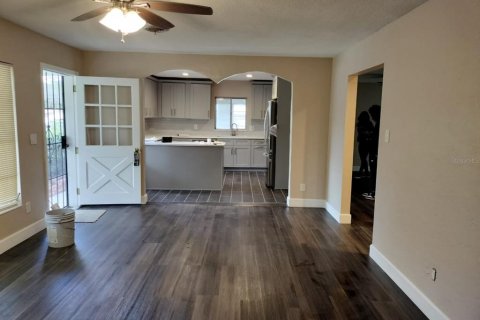 House in Ocala, Florida 4 bedrooms, 132.01 sq.m. № 2212250 - photo 15
