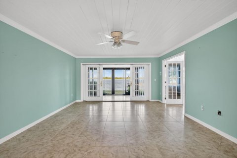 Condo in St. Lucie, Florida, 2 bedrooms № 2082459 - photo 17