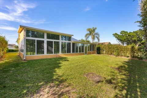 House in Orlando, Florida 3 bedrooms, 119.94 sq.m. № 2122590 - photo 27