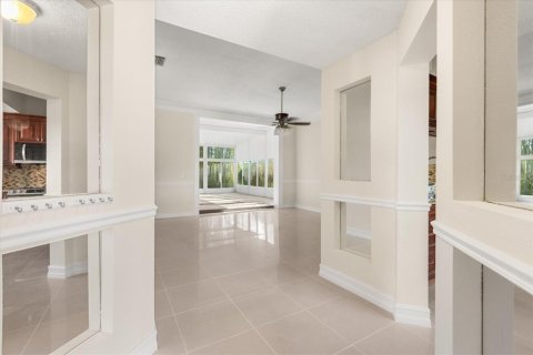 House in Orlando, Florida 3 bedrooms, 119.94 sq.m. № 2122590 - photo 6