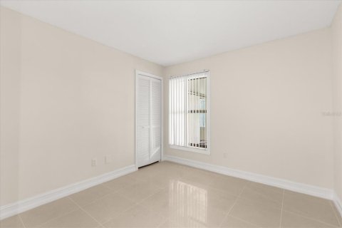 House in Orlando, Florida 3 bedrooms, 119.94 sq.m. № 2122590 - photo 17