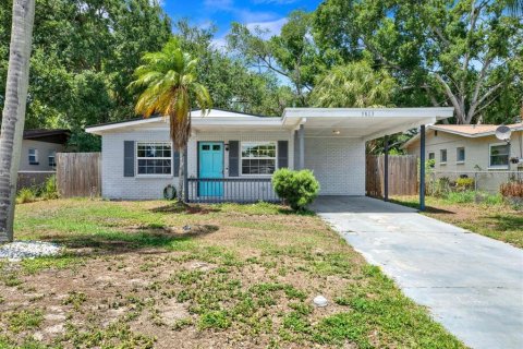 Villa ou maison à Tampa, Floride 3 chambres, 102.29 m2 № 2117078