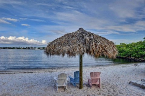 Condo in Hypoluxo, Florida, 2 bedrooms № 2250632 - photo 20