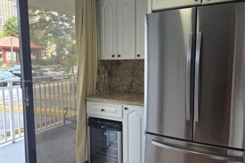 Снять в аренду кондоминиум в Санни-Айлс-Бич, Флорида 2 спальни, 120.22м2, № 1943865 - фото 22