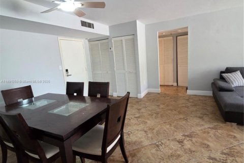 Снять в аренду кондоминиум в Санни-Айлс-Бич, Флорида 2 спальни, 120.22м2, № 1943865 - фото 29