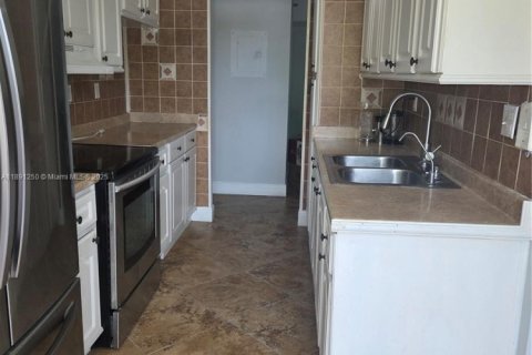 Снять в аренду кондоминиум в Санни-Айлс-Бич, Флорида 2 спальни, 120.22м2, № 1943865 - фото 20