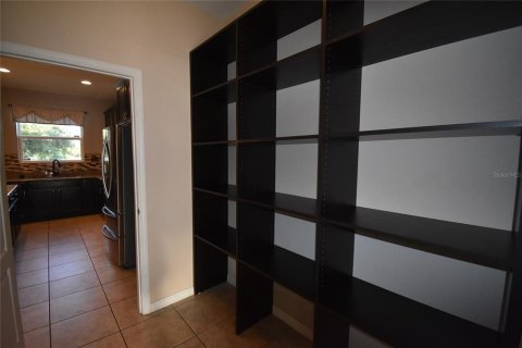 House in Orlando, Florida 4 bedrooms, 305.46 sq.m. № 1846729 - photo 13