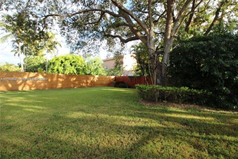 Villa ou maison à louer à Miami, Floride: 4 chambres, 215.9 m2 № 2171870 - photo 25