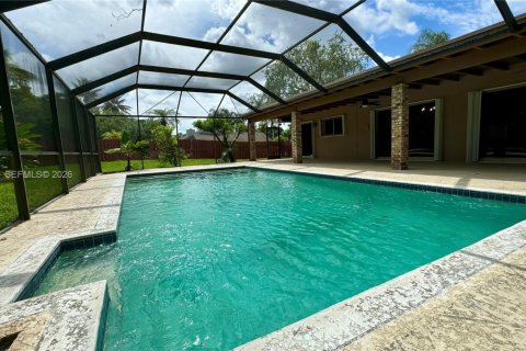 Villa ou maison à louer à Miami, Floride: 4 chambres, 215.9 m2 № 2171870 - photo 30