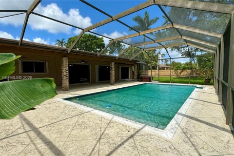 Villa ou maison à louer à Miami, Floride: 4 chambres, 215.9 m2 № 2171870 - photo 29