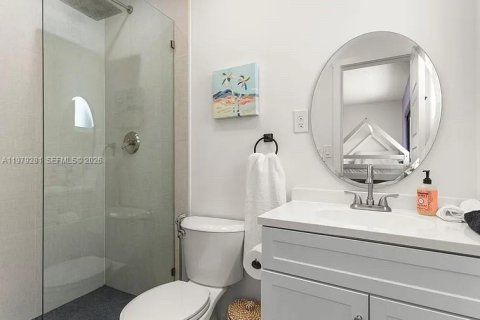 House in Lighthouse Point, Florida 4 bedrooms, 185.06 sq.m. № 2050047 - photo 7