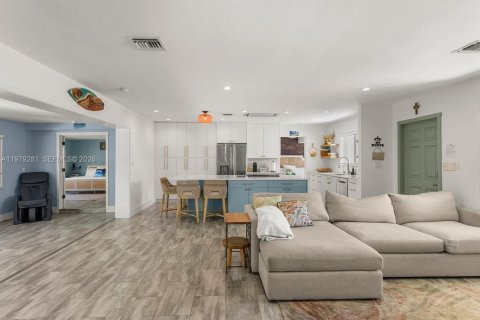 House in Lighthouse Point, Florida 4 bedrooms, 185.06 sq.m. № 2050047 - photo 14