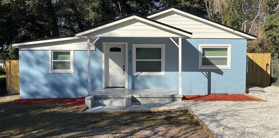 House in DeLand, Florida 3 bedrooms, 81.1 sq.m. № 1765837