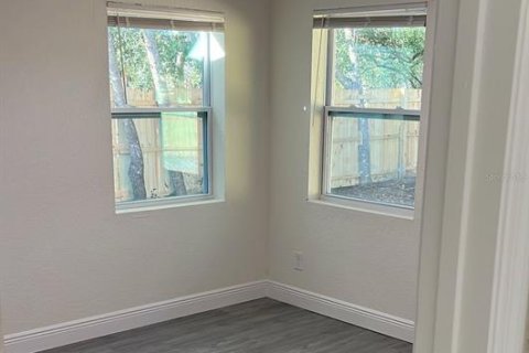 House in DeLand, Florida 3 bedrooms, 81.1 sq.m. № 1765837 - photo 9