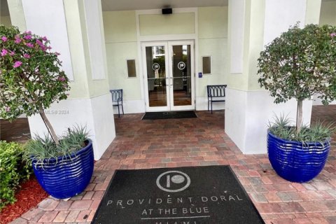 Condominio en venta en Doral, Florida, 1 dormitorio, 99.41 m2 № 1938331 - foto 6